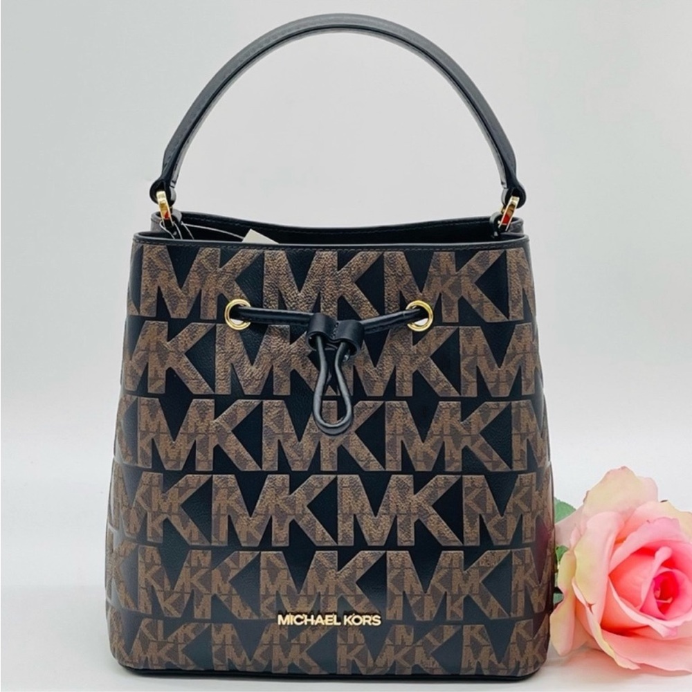 Michael Kors Medium Suri Bucket Messenger Crossbody Satchel - Picture 3 of 15